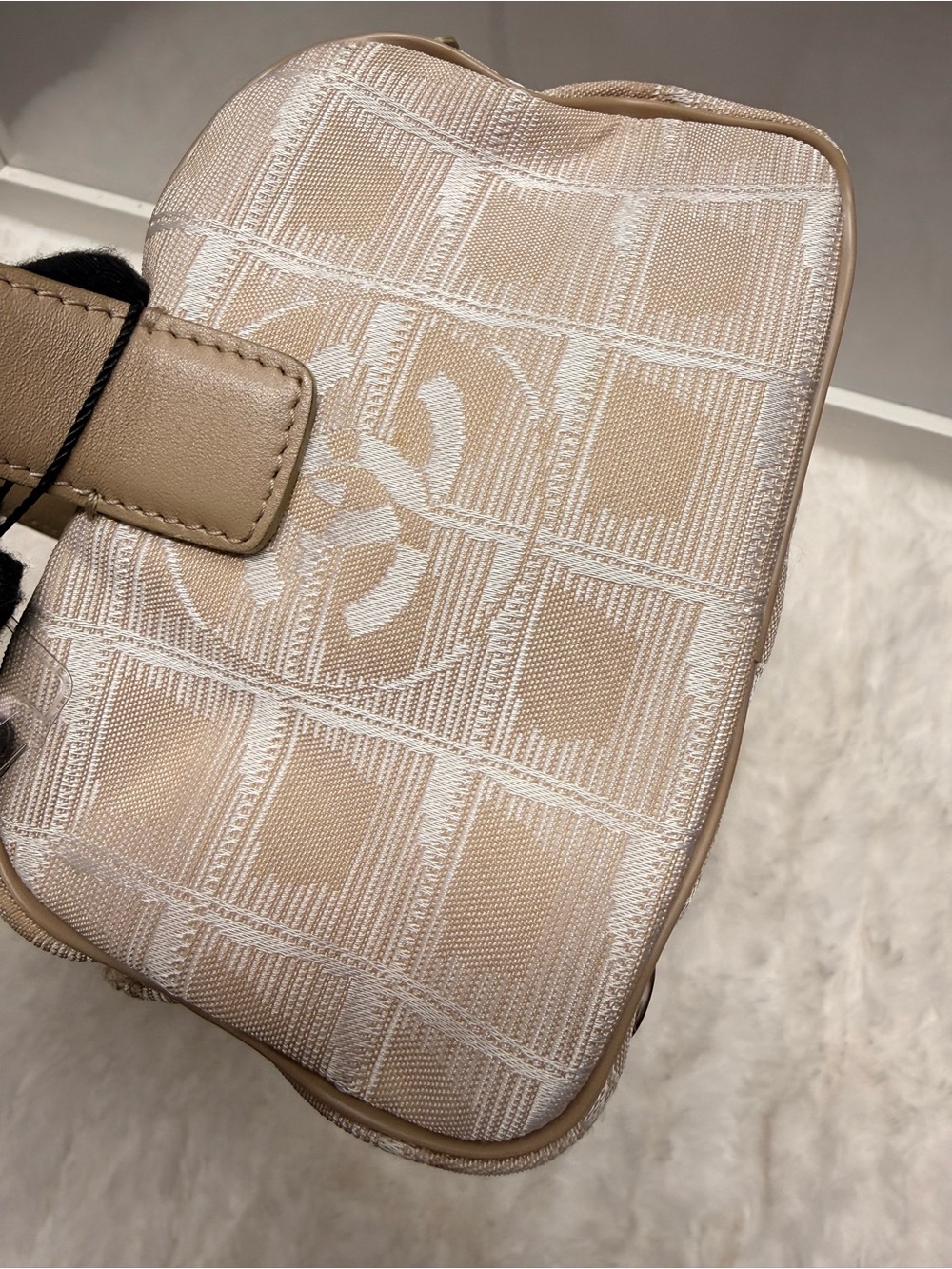 CHANEL-6864039 Beige Traveligne Makeup Bag - Picture 7 of 12
